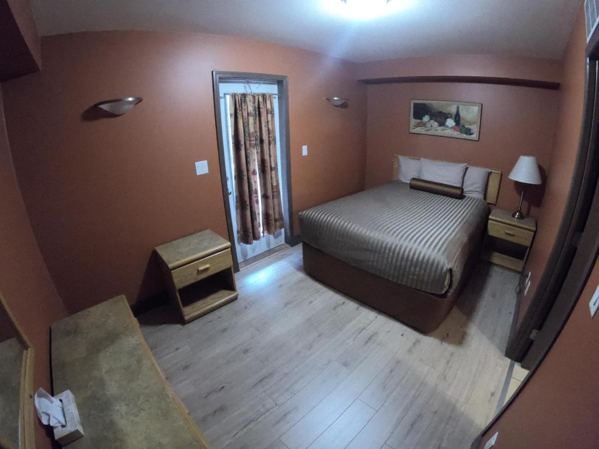 Avalon Inn Осуюс Екстер'єр фото